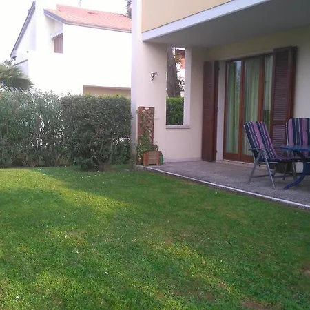 Bilocale Il Lauro Apartmán Lazise