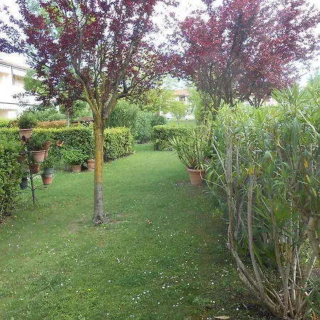 Bilocale Il Lauro Apartmán *